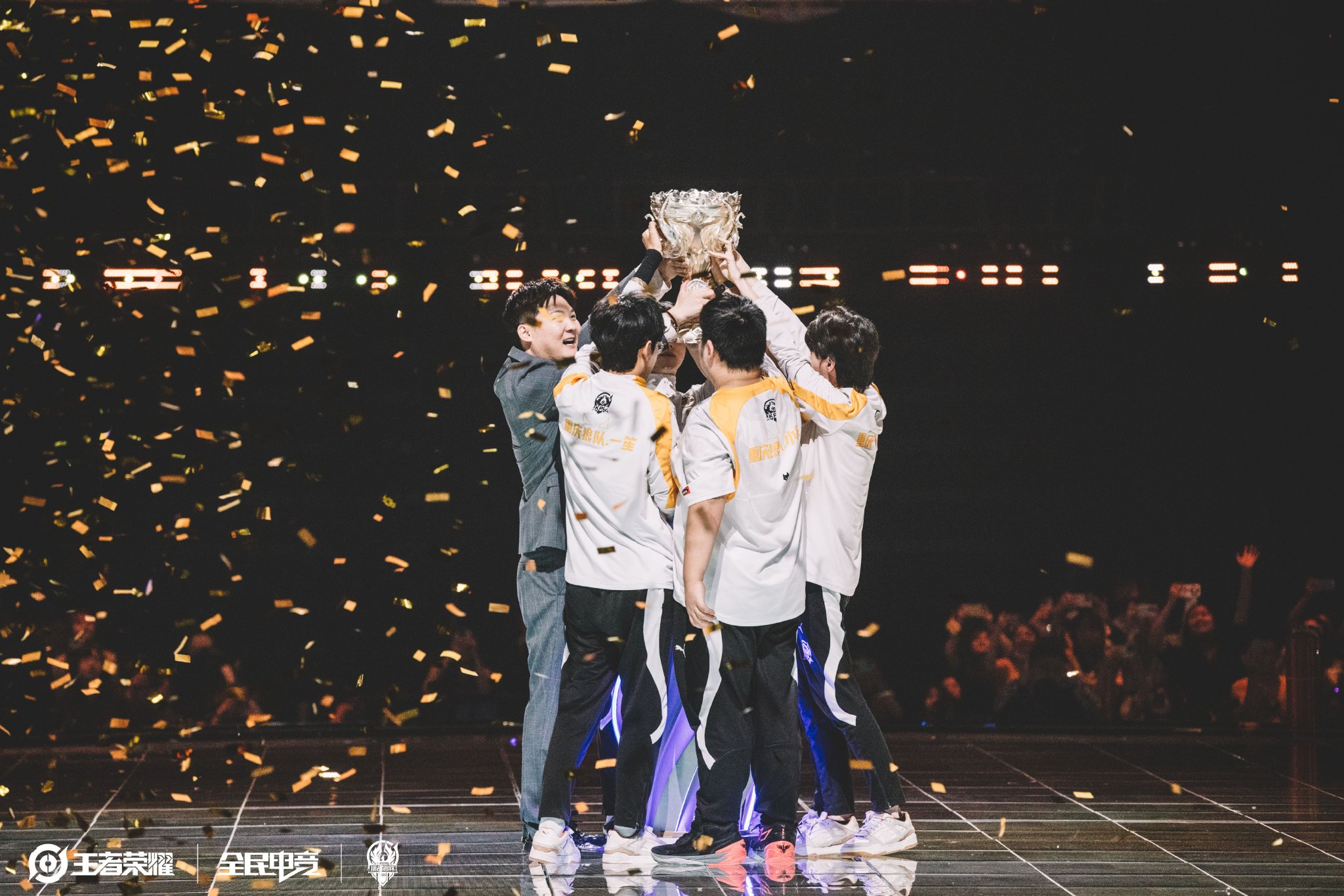 爱尔兰凭借 爱尔兰凭借