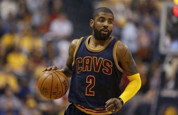 回防路线的 回防路线的